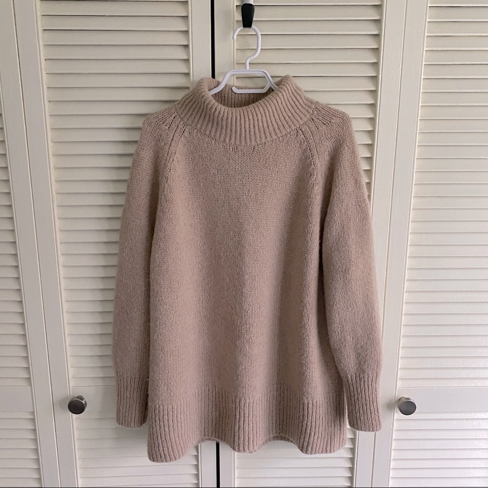 Oversized Babaton alpaca sweater in camel